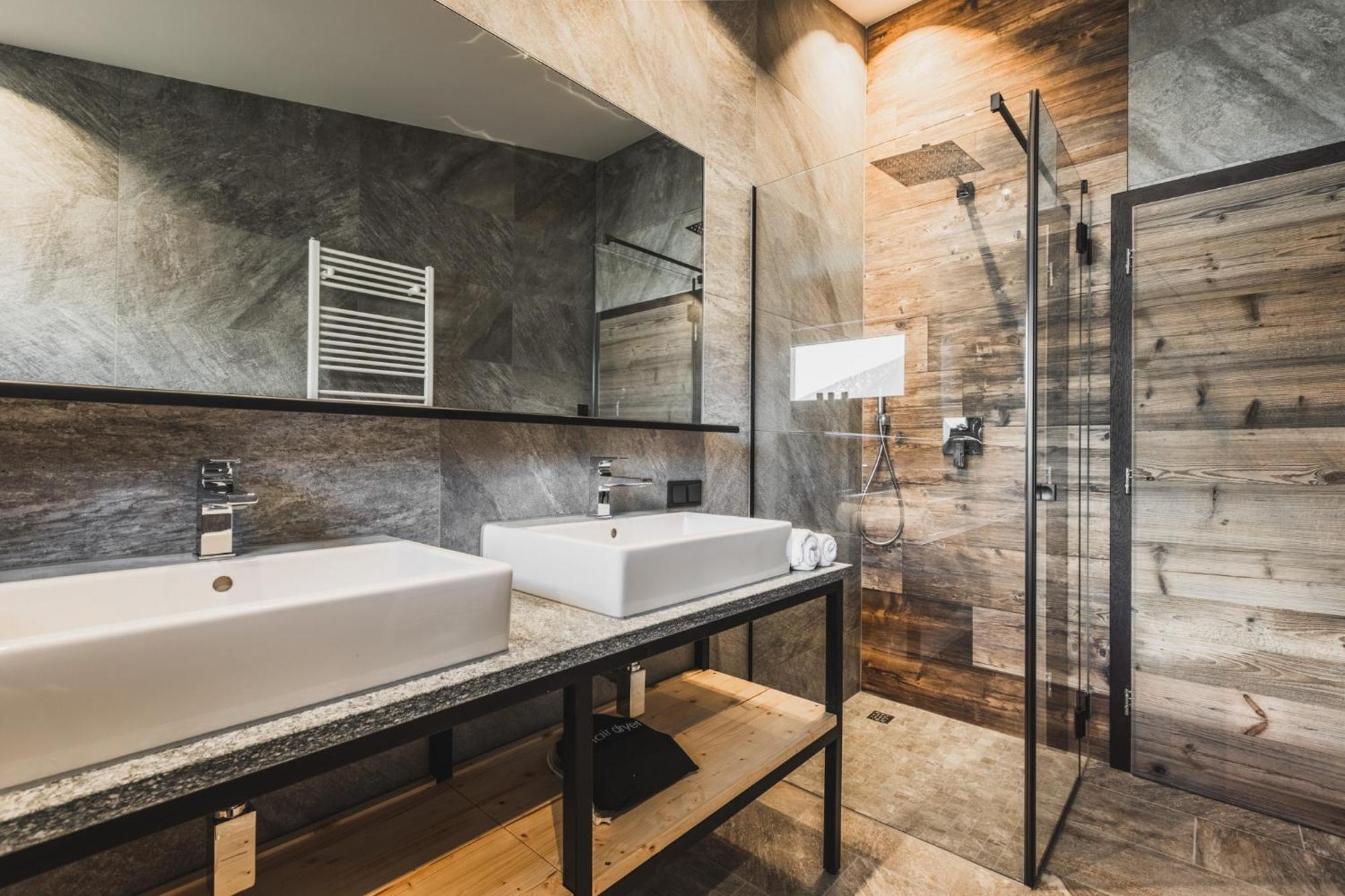 ליוטאש Wilderer Chalets 2-4 Personen מראה חיצוני תמונה